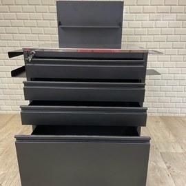 Стол станция с ящиками